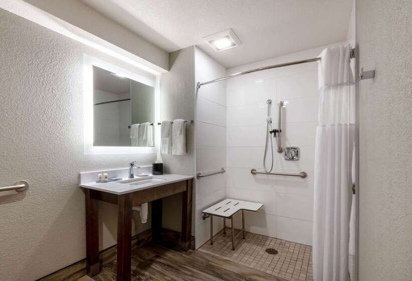 فندق على الطريق La Quinta By Wyndham Anchorage Airport