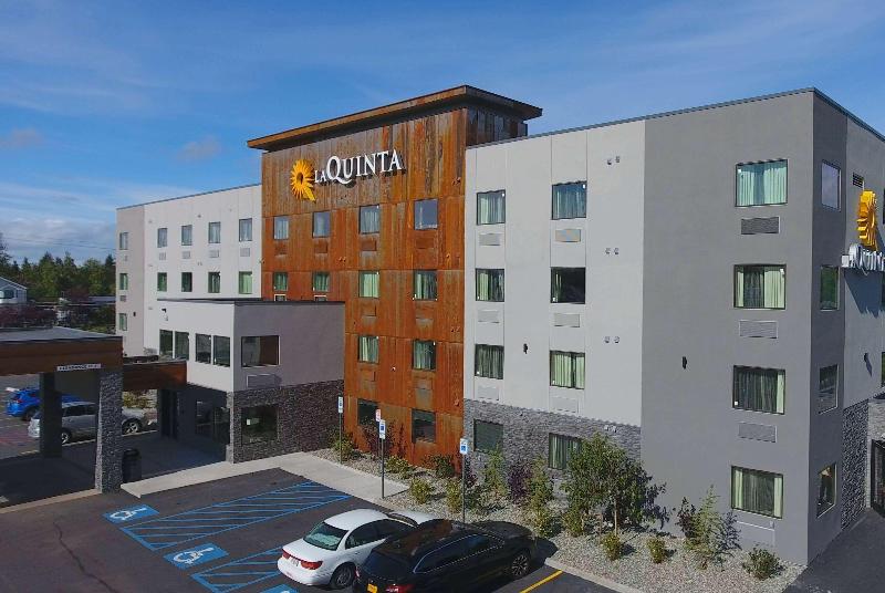 מוטל La Quinta By Wyndham Anchorage Airport