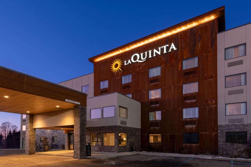 מוטל La Quinta By Wyndham Anchorage Airport