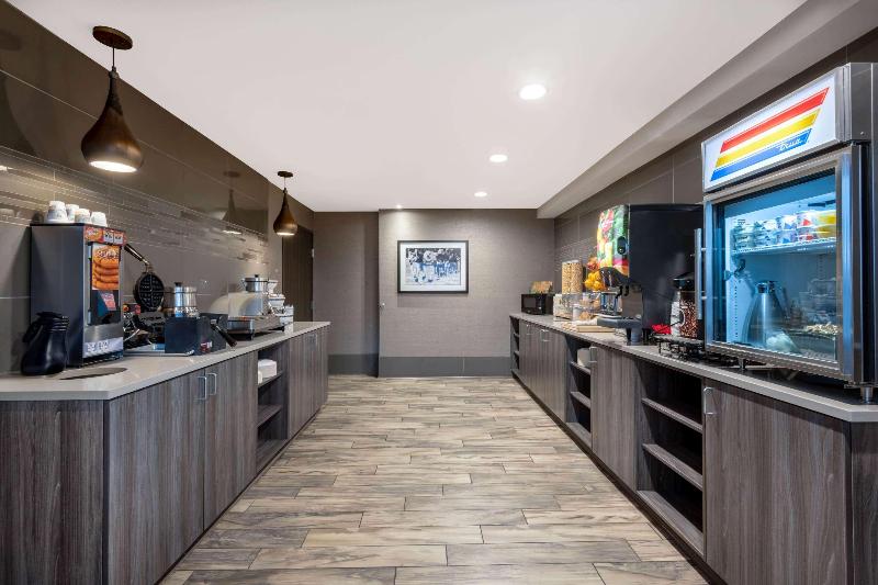 فندق على الطريق La Quinta By Wyndham Anchorage Airport