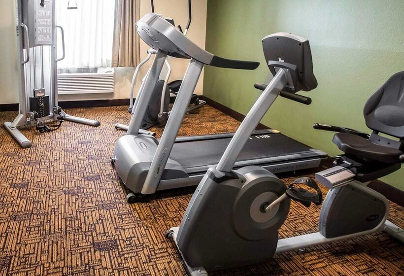 فندق على الطريق Quality Inn Chesterton Near Indiana Dunes National Park I94