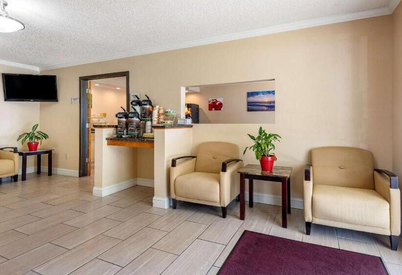 فندق على الطريق Quality Inn