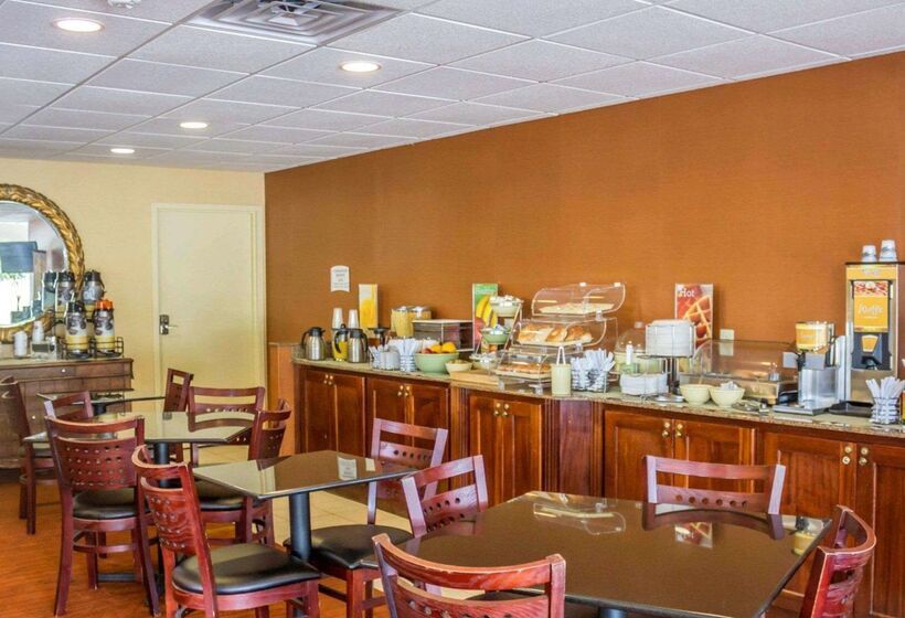 فندق على الطريق Quality Inn Waterbury