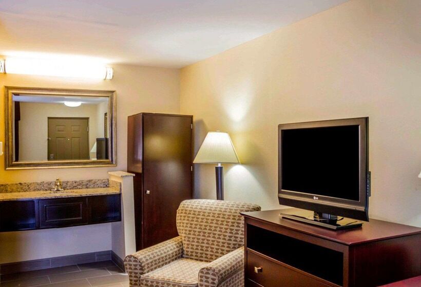 فندق على الطريق Quality Inn Waterbury