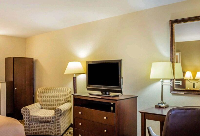 فندق على الطريق Quality Inn Waterbury