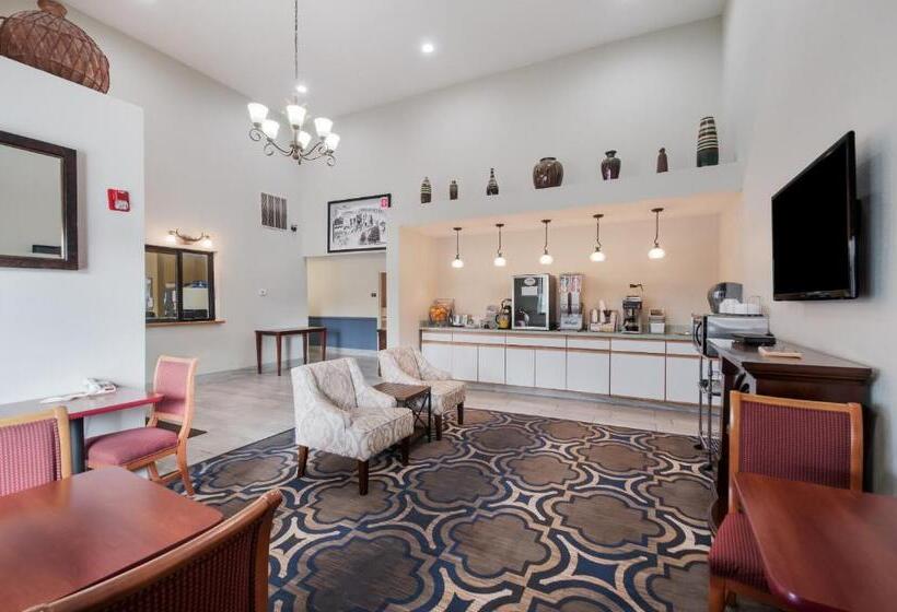 فندق على الطريق Red Carpet Innindian Head