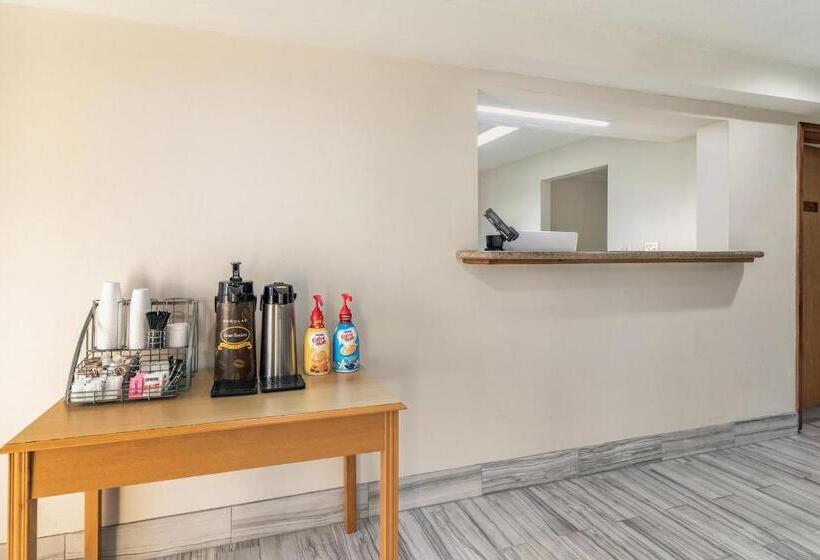 فندق على الطريق Red Roof Inn Cadiz