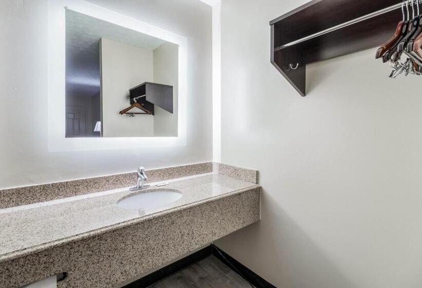 فندق على الطريق Red Roof Inn Cadiz