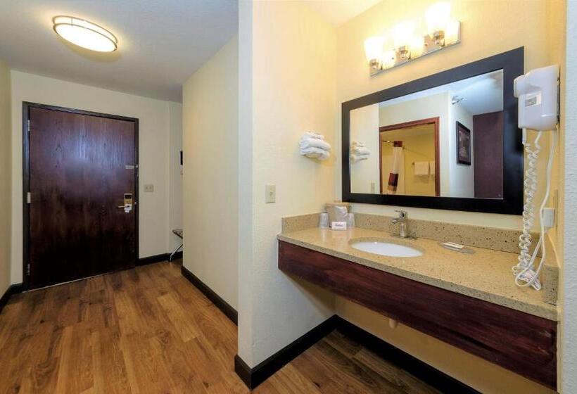 فندق على الطريق Red Roof Inn Osage Beach  Lake Of The Ozarks