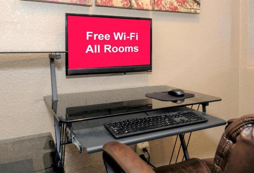 فندق على الطريق Red Roof Inn Osage Beach  Lake Of The Ozarks