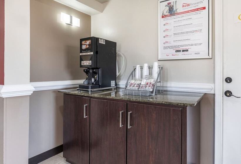 모텔 Red Roof Inn Suffolk