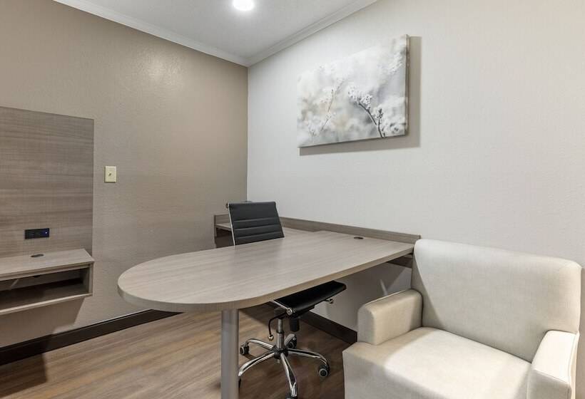 모텔 Red Roof Inn Suffolk