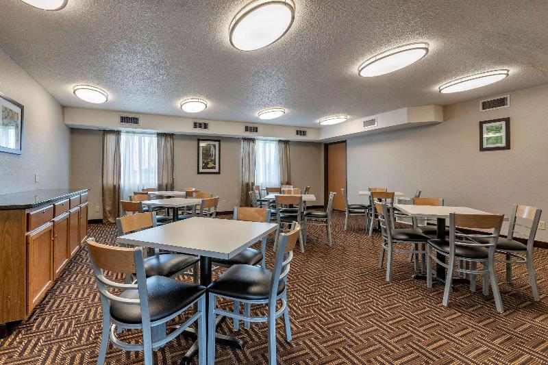 فندق على الطريق Quality Inn