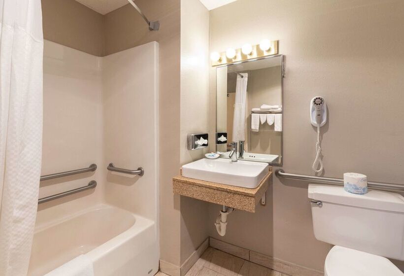 מוטל Rodeway Inn