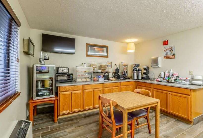 モーテル Rodeway Inn