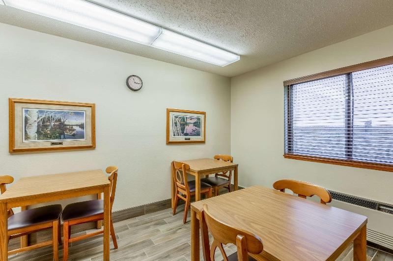 モーテル Rodeway Inn