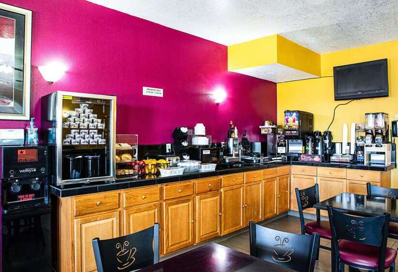 مُتل Rodeway Inn & Suites