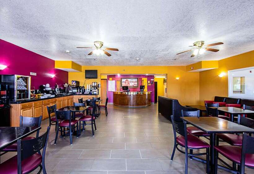 مُتل Rodeway Inn & Suites