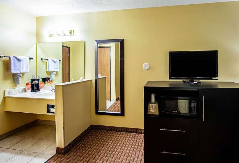 مُتل Rodeway Inn & Suites