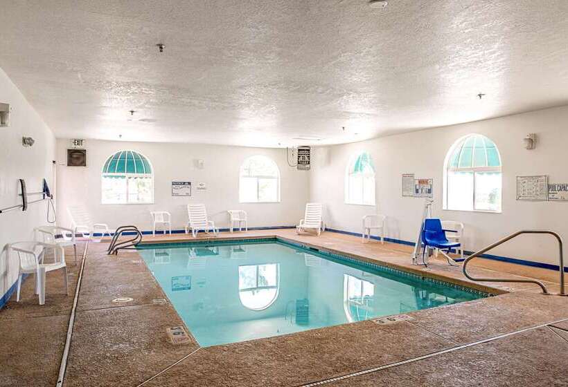 مُتل Rodeway Inn & Suites