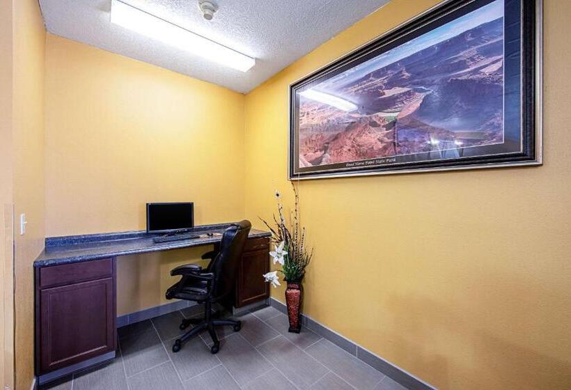 مُتل Rodeway Inn & Suites