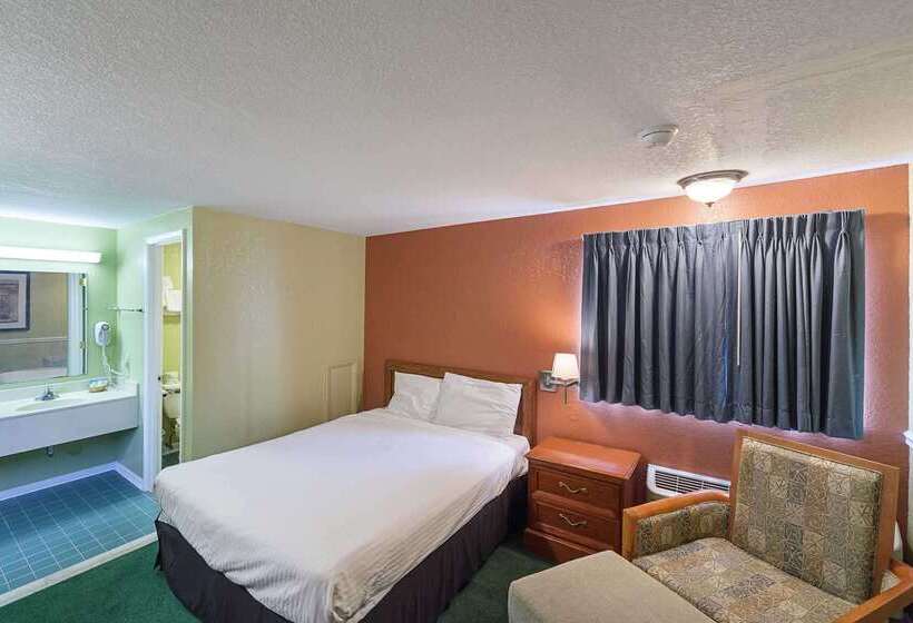 모텔 Rodeway Inn