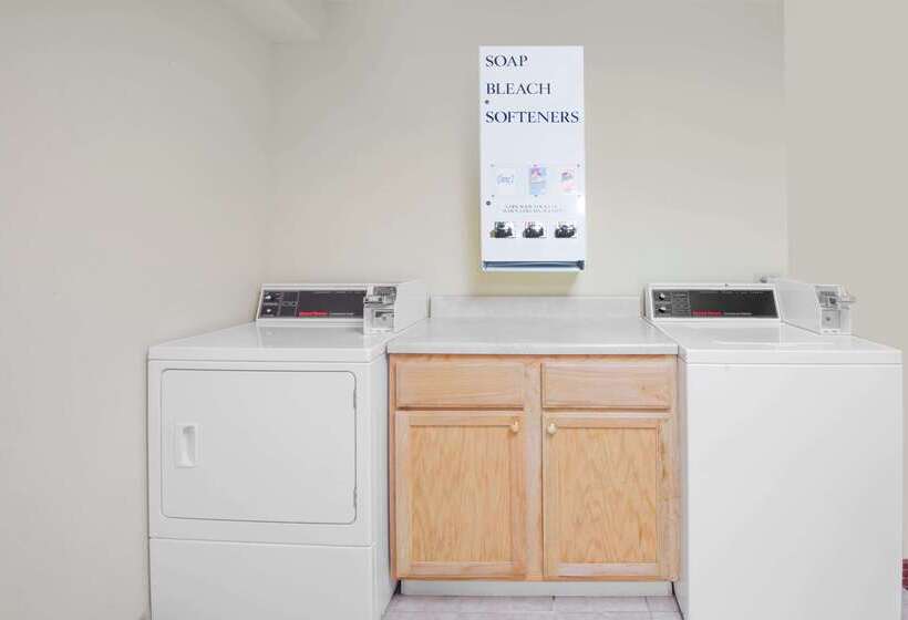 מוטל Super 8 By Wyndham Altoona