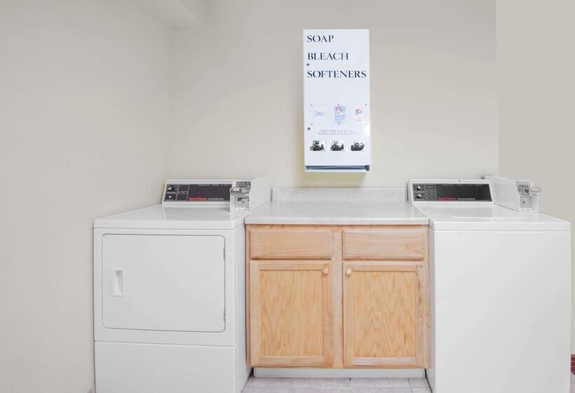 מוטל Super 8 By Wyndham Altoona