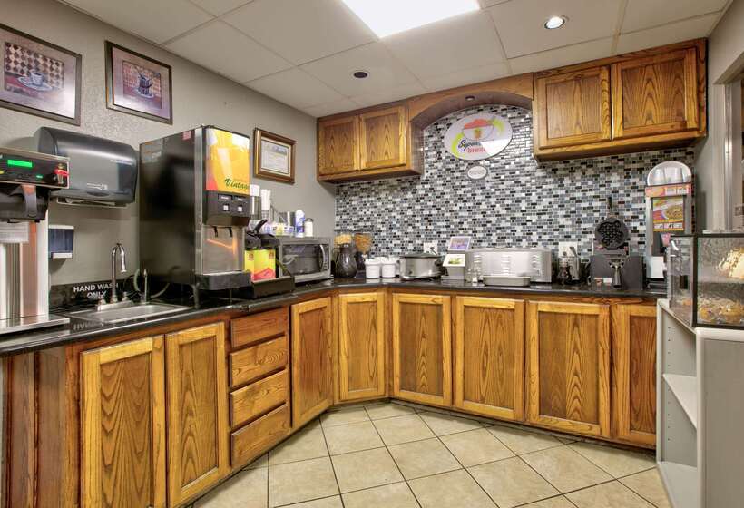 فندق على الطريق Super 8 By Wyndham Amarillo