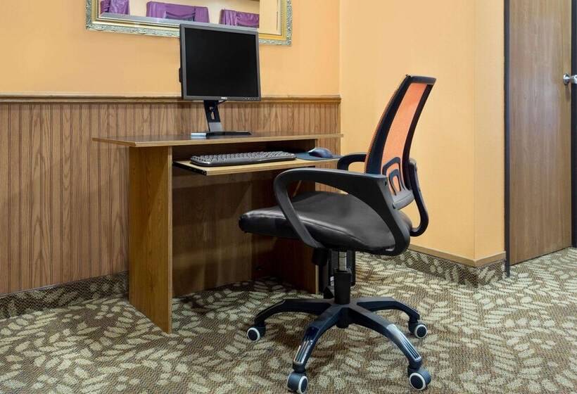 מוטל Super 8 By Wyndham Antigo