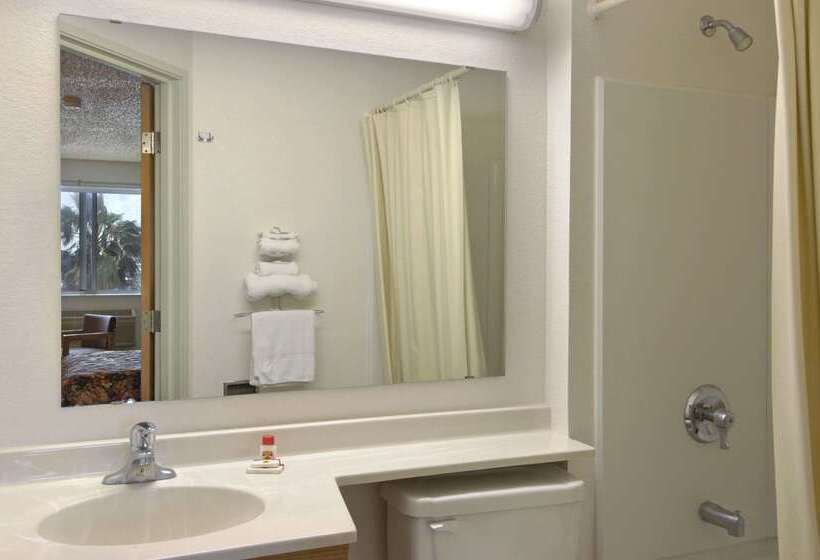 汽车旅馆  Super 8 By Wyndham Aransas Pass