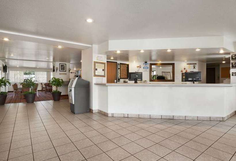 汽车旅馆  Super 8 By Wyndham Austin North/university Area