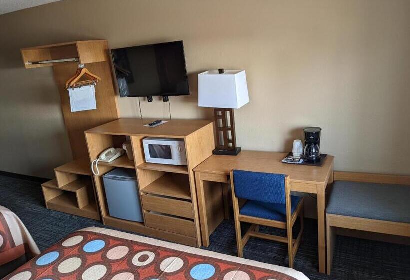 فندق على الطريق Super 8 By Wyndham Baxter/brainerd Area