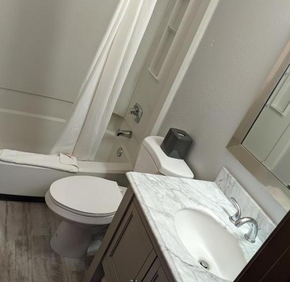 فندق على الطريق Super 8 By Wyndham Baxter/brainerd Area