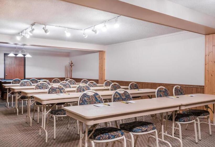 فندق على الطريق Super 8 By Wyndham Baxter/brainerd Area