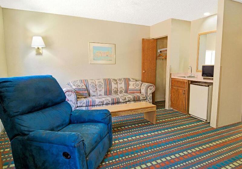 汽车旅馆 Super 8 By Wyndham Belen Nm