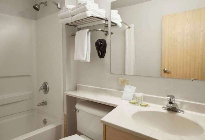 فندق على الطريق Super 8 By Wyndham Bellingham Airport/ferndale