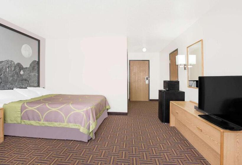 Мотель Super 8 By Wyndham Bloomfield