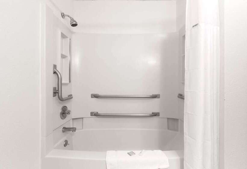 מוטל Super 8 By Wyndham Boonville