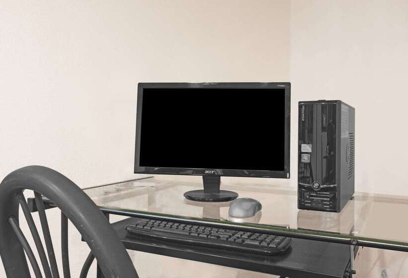 מוטל Super 8 By Wyndham Boonville