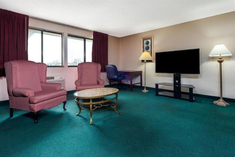 מוטל Super 8 By Wyndham Bridgeton/arpt/st Louis Area