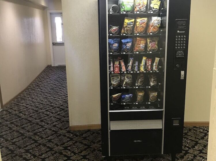 汽车旅馆  Super 8 By Wyndham Bridgeview Of Mackinaw City