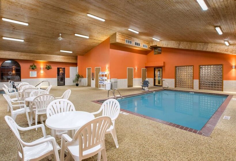 فندق على الطريق Super 8 By Wyndham Brookings