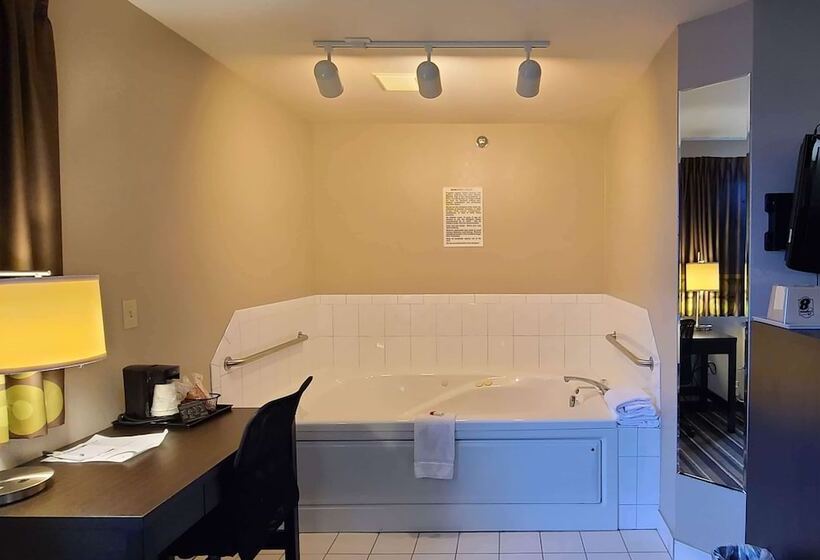 فندق على الطريق Super 8 By Wyndham Brookings