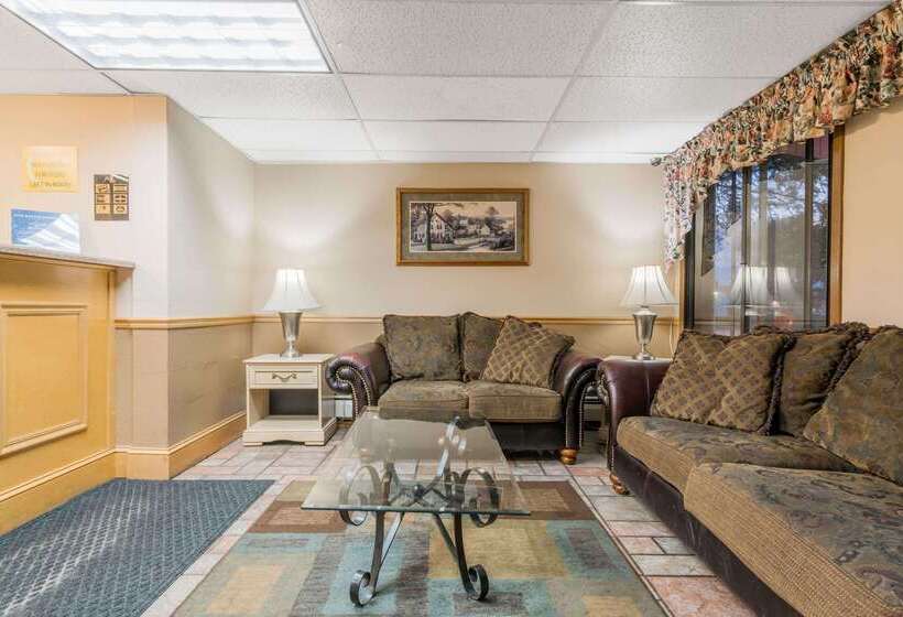 فندق على الطريق Super 8 By Wyndham Brooklyn Center/mpls