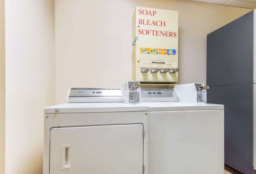 فندق على الطريق Super 8 By Wyndham Buena Vista