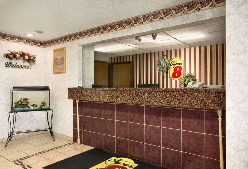 فندق على الطريق Super 8 By Wyndham Cameron