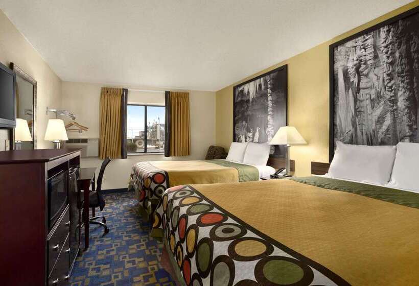 汽车旅馆  Super 8 By Wyndham Carlsbad