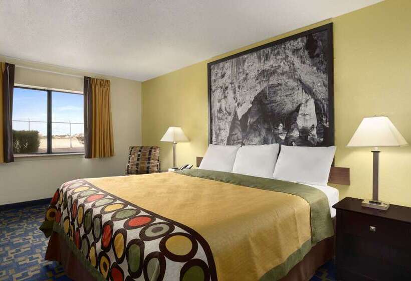 مُتل Super 8 By Wyndham Carlsbad