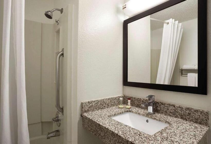 모텔 Super 8 By Wyndham Cedar Rapids